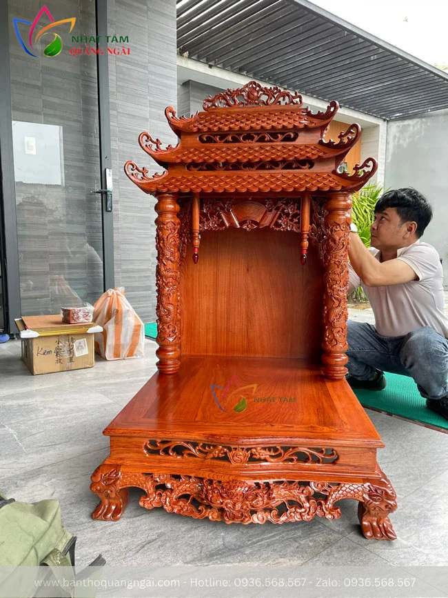 Bán bàn thờ Thần Tài cột rồng chạm khắc đẹp